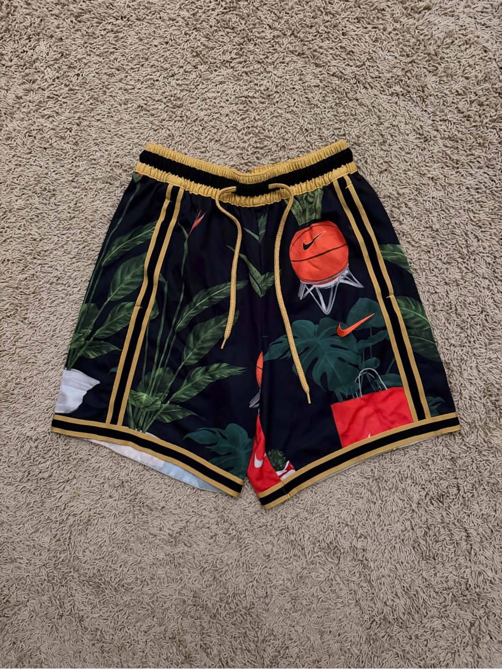 Nike Basketball DNA+ Greenery Basketball Shorts Men’s Small Black Floral RARE
